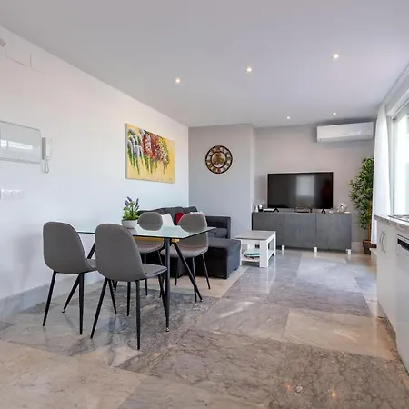Center Deluxe Sky View By Valcambre Apartman